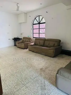(AF894) 03 Storey House for Sale at Colombo 13