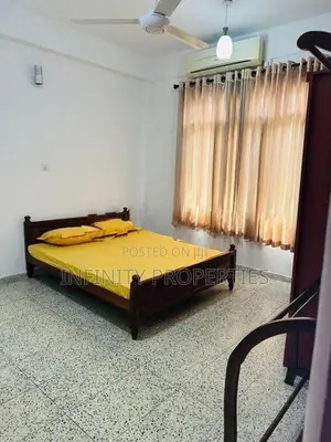 (AF894) 03 Storey House for Sale at Colombo 13
