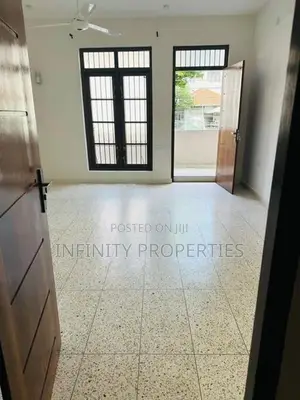(AF894) 03 Storey House for Sale at Colombo 13