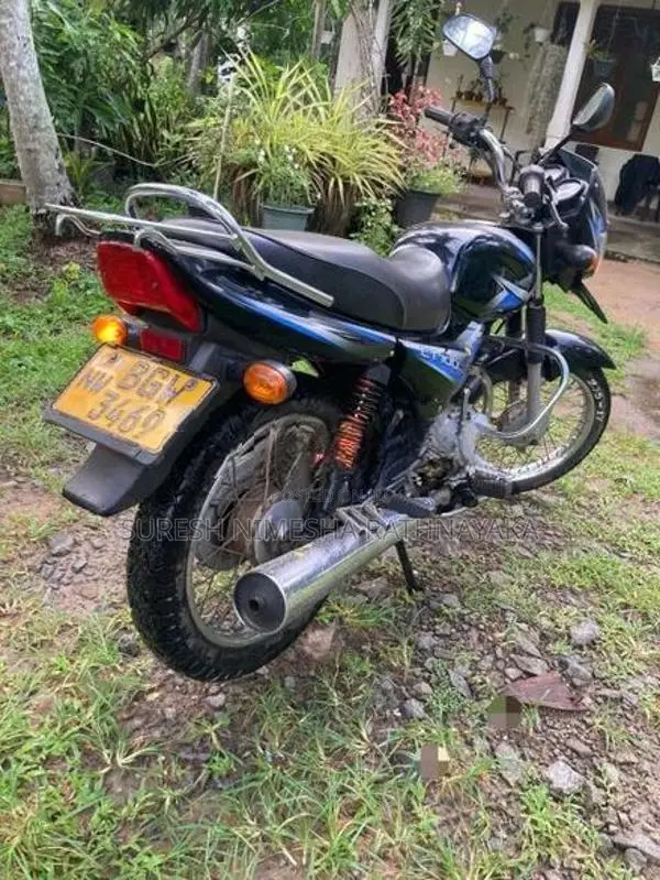 Bajaj CT100 2018