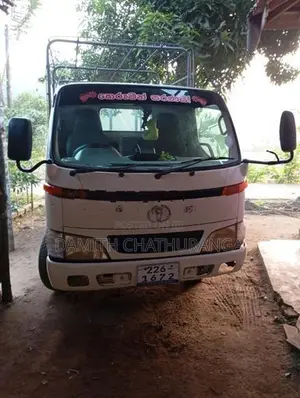 Toyota Dyna lorry 1995