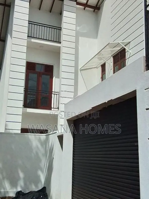 Brand New 3 Story House for Sale Madiwela