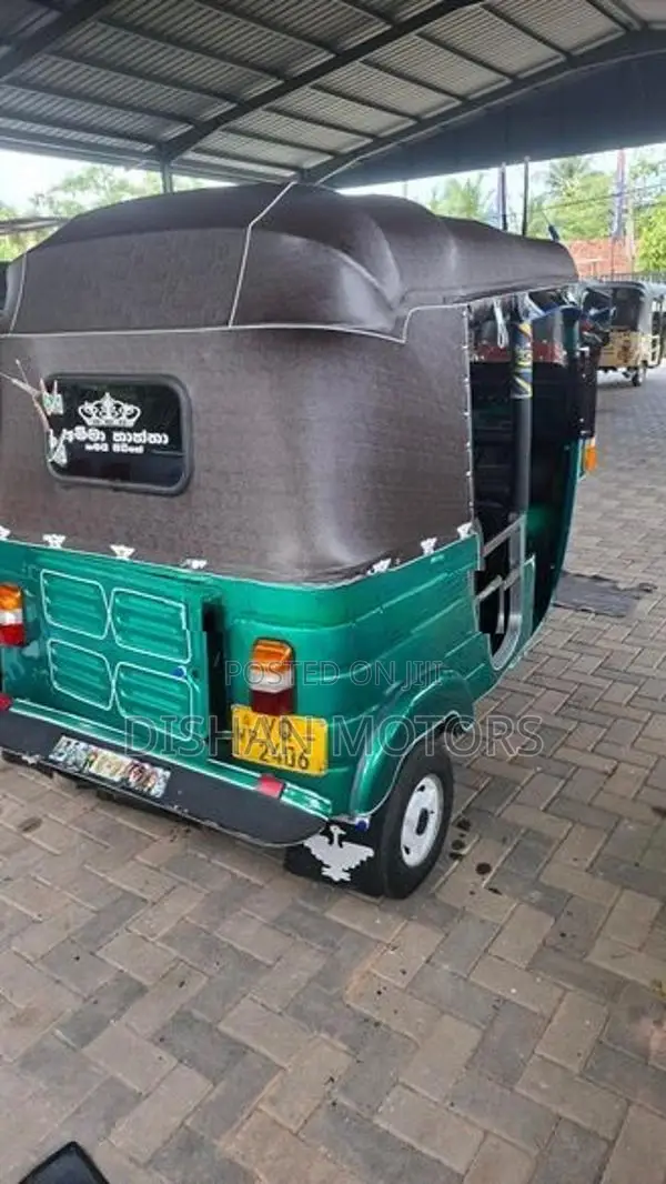 Bajaj RE 4Stroke 2012