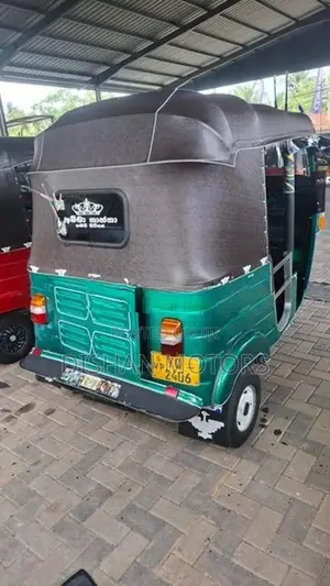 Bajaj RE 4Stroke 2012