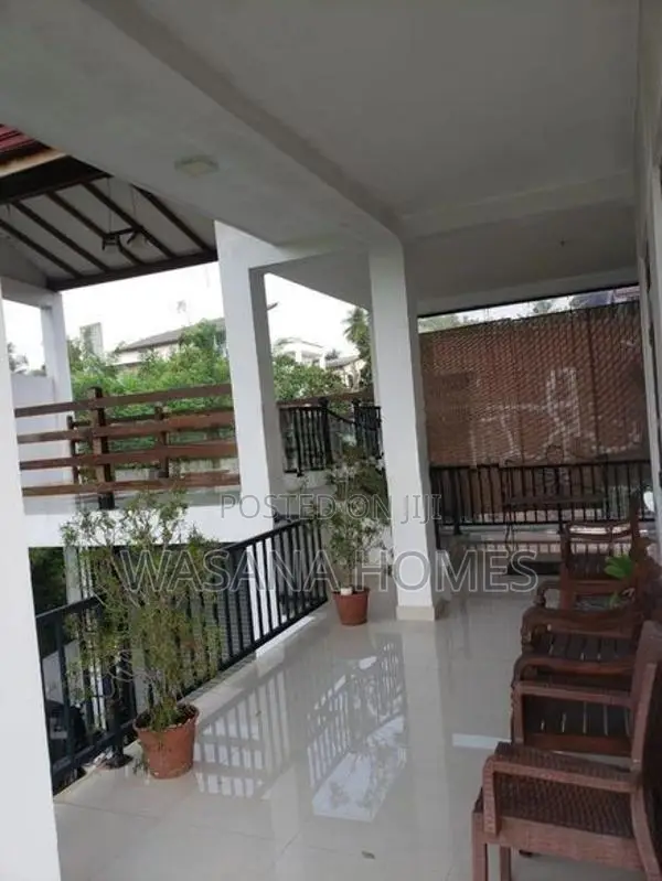 Valuable Two Story House for Sale Pannipitiya