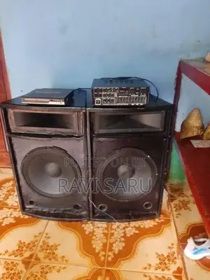 Box Speaker with Amplifier