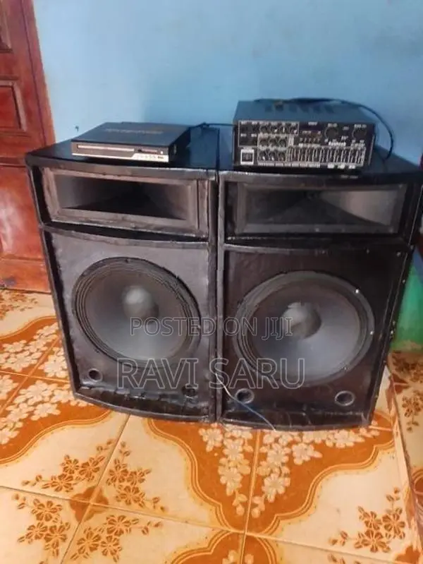 Box Speaker with Amplifier