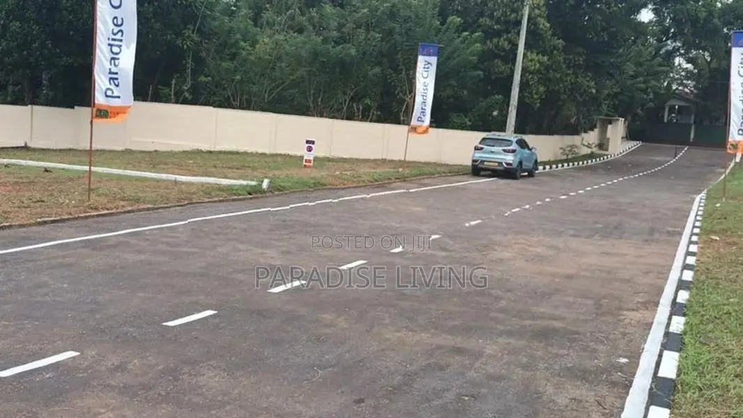 8 Perch Land Lots in Hokandara Residential