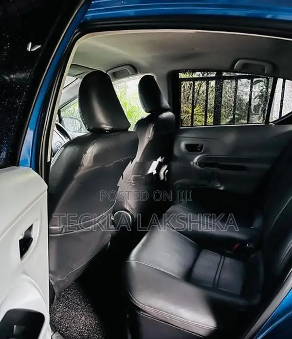Toyota Aqua 2012