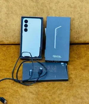 Samsung Galaxy S25 (Used)