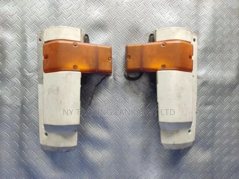 Toyota Dyna Truck 1988 Signal Light