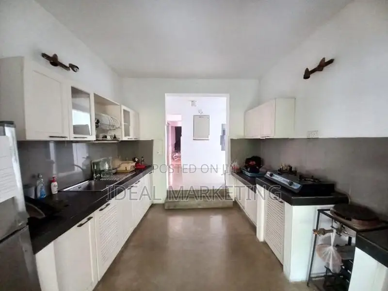 Colombo 07 - Luxury House for Sale