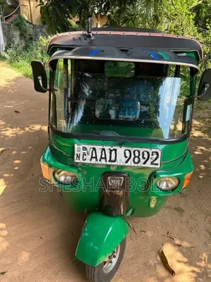Bajaj RE 2012