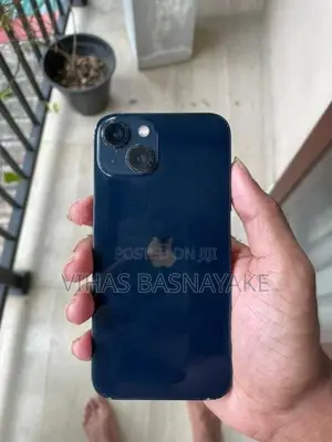 Apple iPhone 13 (Used)