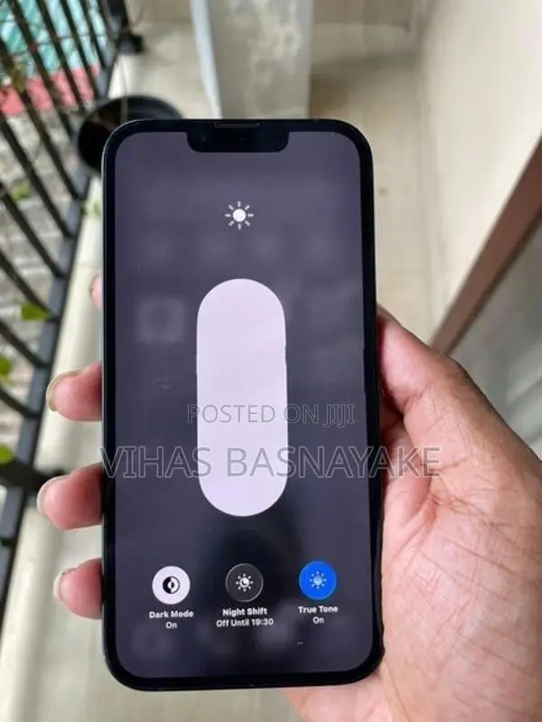 Apple iPhone 13 (Used)