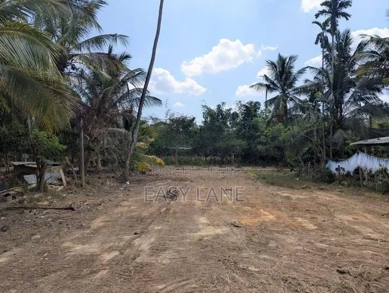 Land for Sale in Giriulla