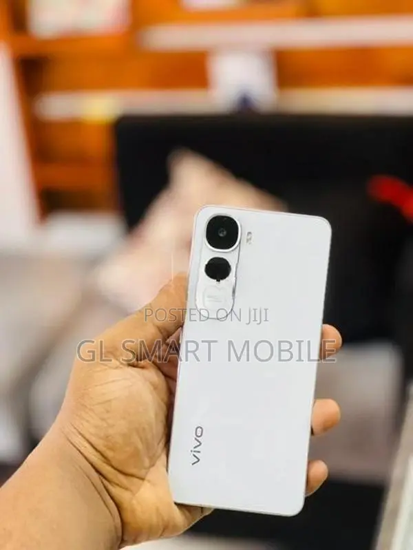 Vivo y400/5G/8/128GB (Used)