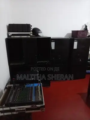 JBL Entertainment SRX725 set