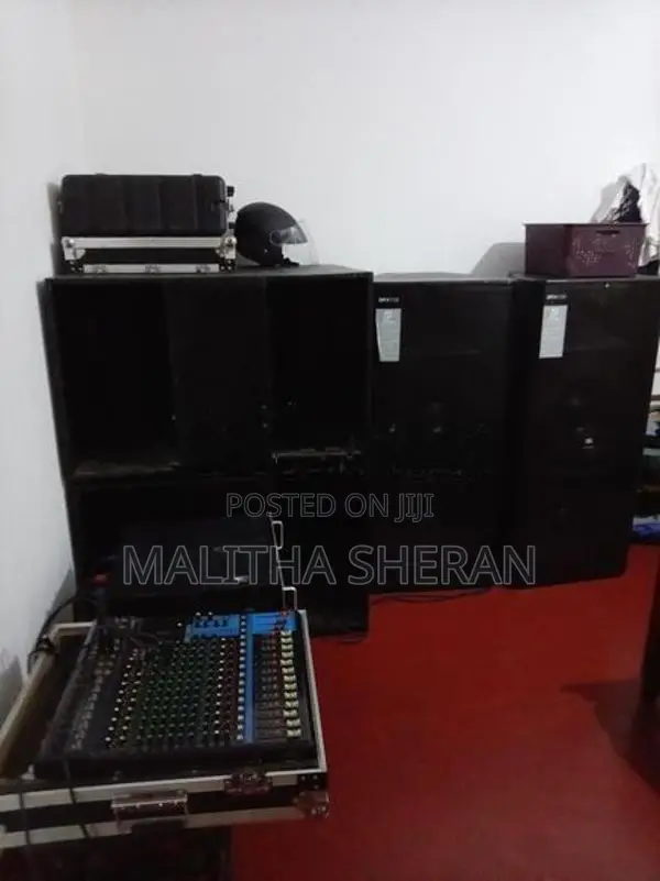 JBL Entertainment SRX725 set