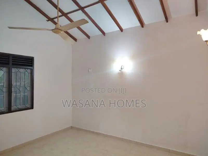 Almost Brand new Single Story house for sale Piliyandala