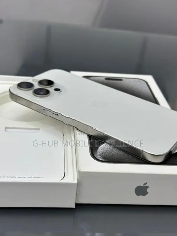 Apple iPhone 15 Pro Max 256GB (Used)