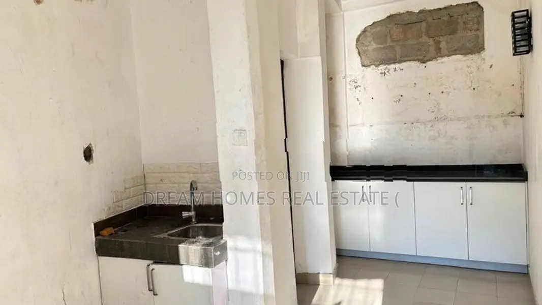 Modern 3 Storey House for Sale in Thalawathugoda
