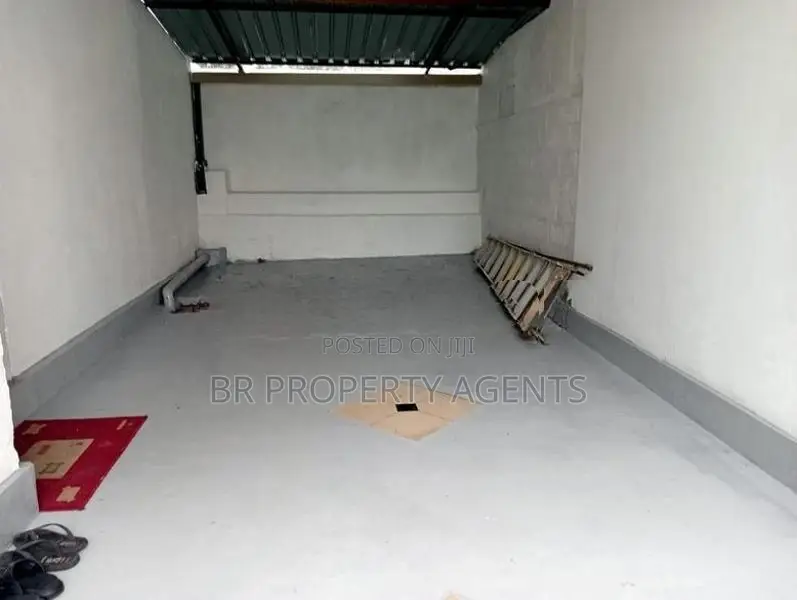 Two Story House for Sale in Thalawathugoda