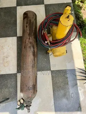 Oxygen Cylinder with Welding Plant