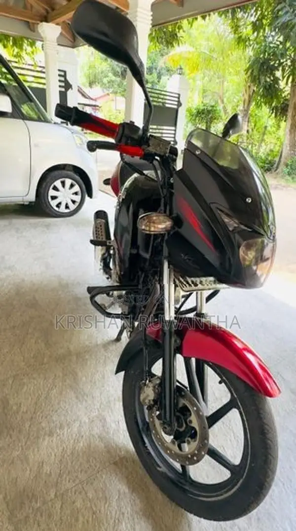 Bajaj Pulsar 150 2015
