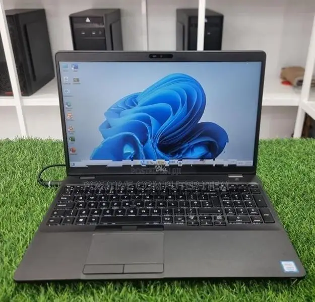 Dell Latitude 5500 15.6" Screen-I5 8TH GEN 8GB RAM 256GB SSD