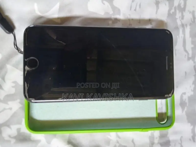 Apple iPhone 8 Plus (Used)