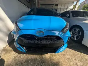 Toyota Yaris X Grde 2023