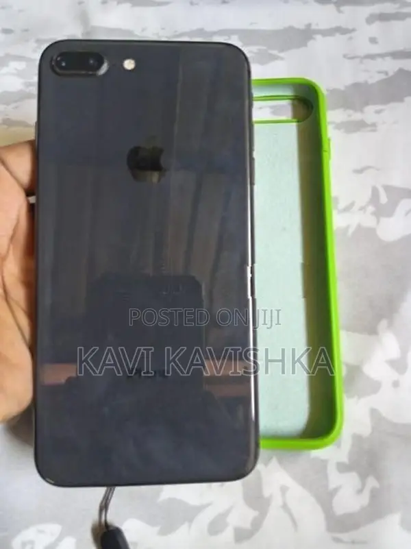 Apple iPhone 8 Plus (Used)