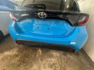 Toyota Yaris X Grde 2023