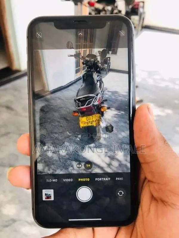Apple iPhone 11 (Used)