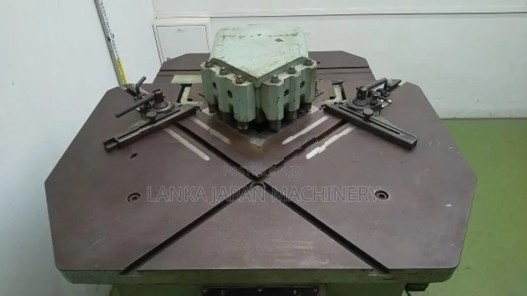 Hydraulic Corner Cutter