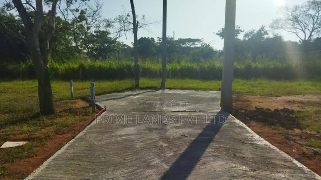 අනුරාධපුර පුත්තලම පාරට මුහුණලා සින්නක්කර බිම්කොටසක්