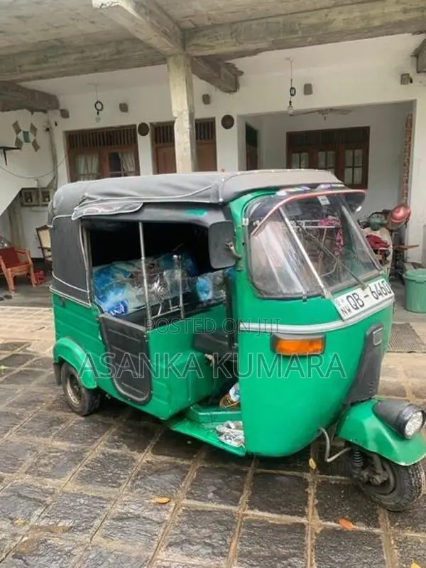 Bajaj RE 2005