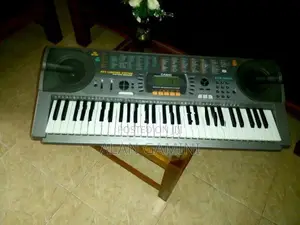 CTK 667 Keyboard