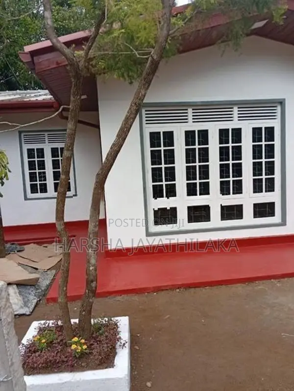 මහනුවර දොරගමුවෙන් නිවසක් විකිණීමට