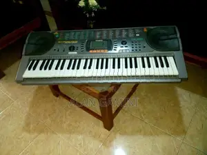 CTK 667 Keyboard