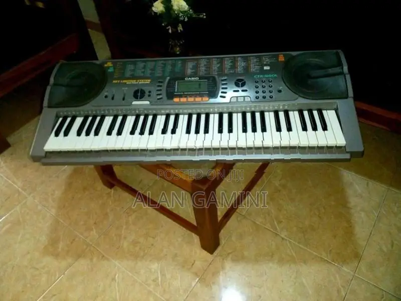 CTK 667 Keyboard