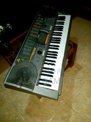 CTK 667 Keyboard