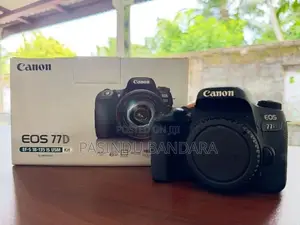Canon 77D Full Set 50mm Lens 75-300mm
