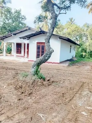 කුරුණෑගල ඉබිබාගමුව නගරයට ආසන්න අලුතින් නිමකල නිවස සමඟ පර්චස් 73ක්