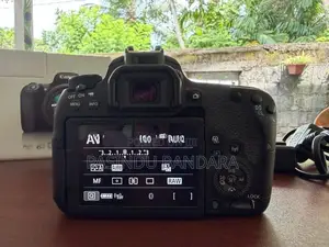 Canon 77D Full Set 50mm Lens 75-300mm