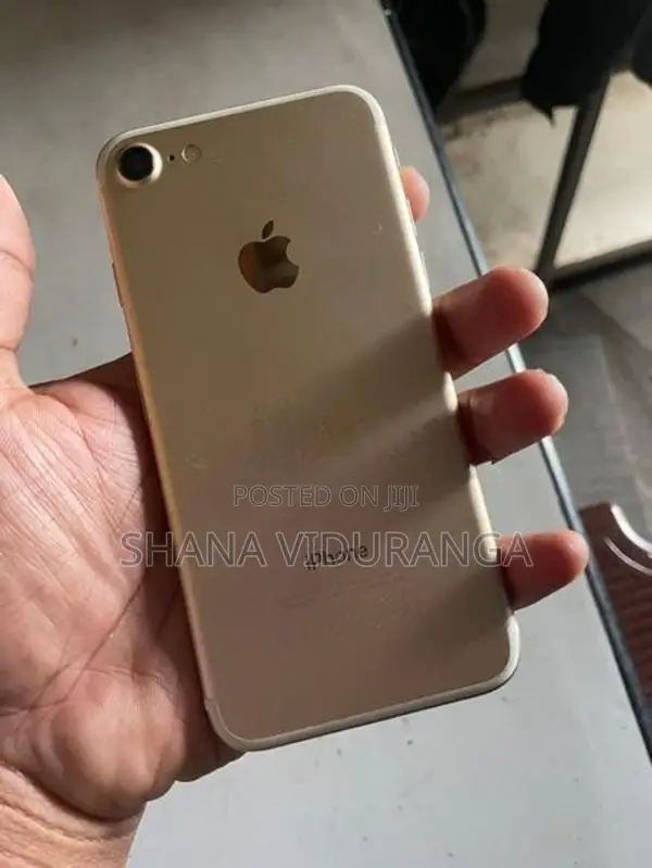 Apple iPhone 7 (Used)