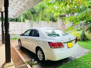 Toyota Premio 2019