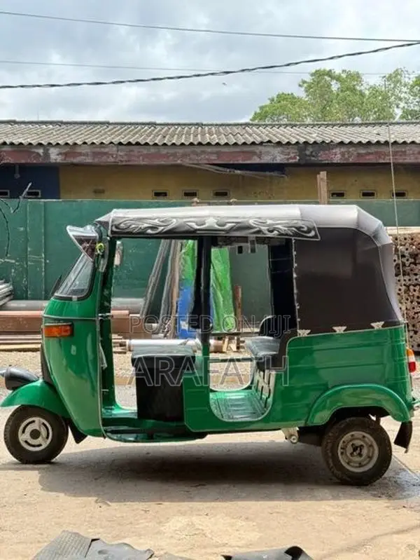 Bajaj RE 2 Stroke 2005
