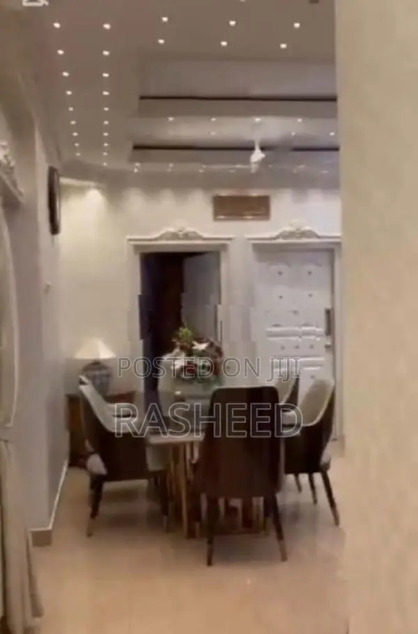 3bedroom Apartment for Rent in Bambalapitiya